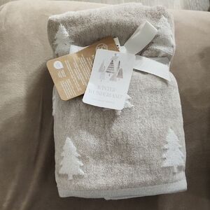 Winter Wonderland Cream Hand Towels